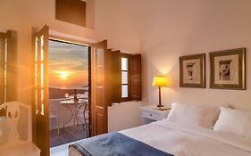 Aigialos Luxury Traditional Houses
